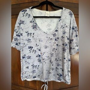 Lucky Brand Heather Gray Floral V-Neck Short Sleeve Tee